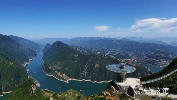 三峡在哪本语文书,三峡是初中几年级的课文人教版