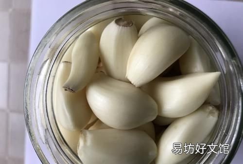 醋泡蒜头,蒜头变绿了还能吃吗?要注意什么