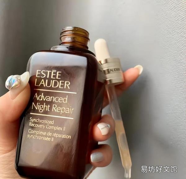 精华露和精华液的正确使用方法 水,乳,霜,精华液的正确使用顺序