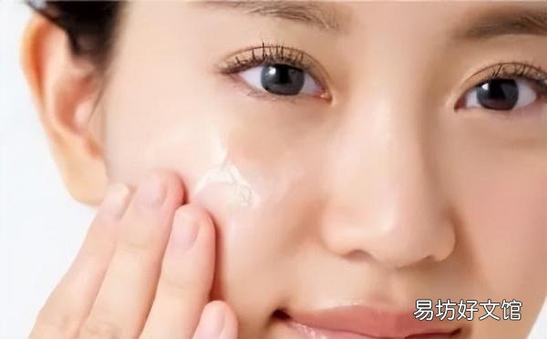 精华露和精华液的正确使用方法 水,乳,霜,精华液的正确使用顺序