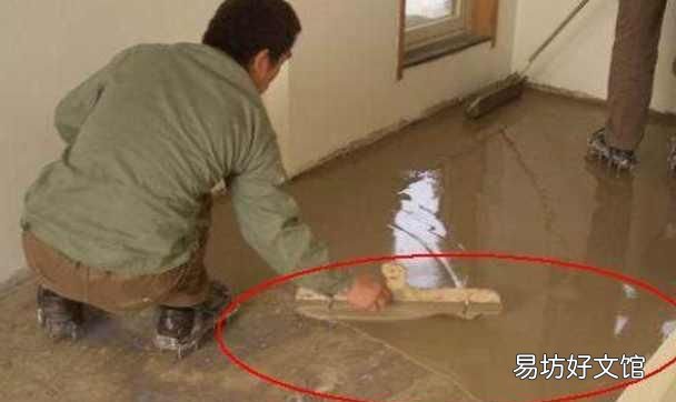 铺地板什么时候洒防虫粉 铺地板时防虫剂撒在哪一层