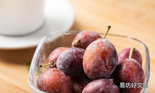2岁的宝宝误食西梅核怎么取出 2岁宝宝能不能吃西梅