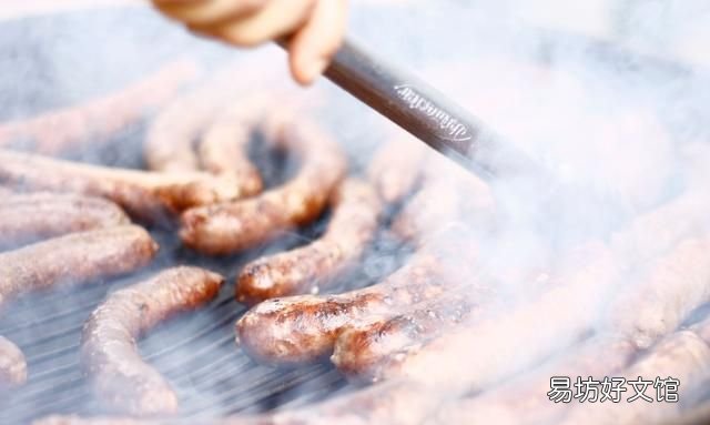烤肠里的肉是什么肉,烤肠是蒸出来的好还是炸出来的好