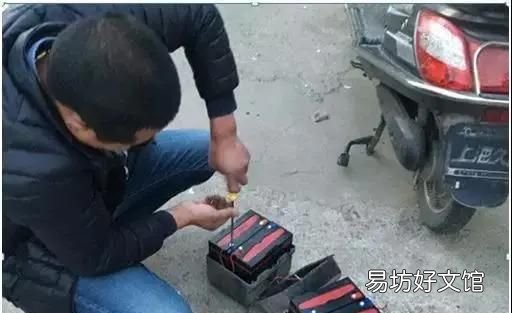 电瓶用了一年半跑不远怎么办 电瓶用了三年跑不远了怎么解决