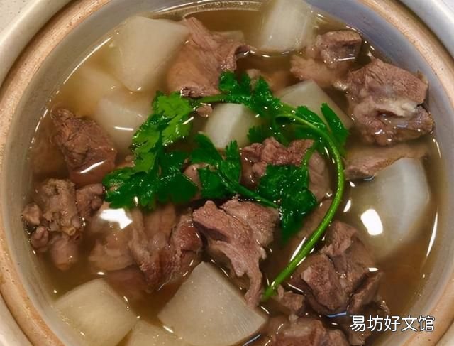 炖羊肉的羊汤冻冰箱能放多长时间 炖羊肉放什么调料快烂又不膻