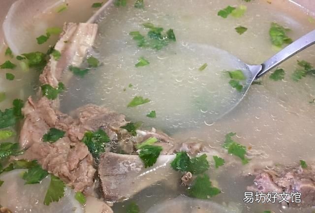 炖羊肉的羊汤冻冰箱能放多长时间 炖羊肉放什么调料快烂又不膻