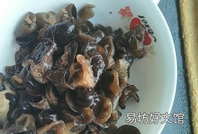 木耳只用凉水泡了20分钟能吃吗 泡木耳的正确方法用冷水热水