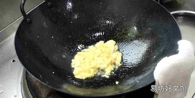 清炖鱼汤是用冷水炖还是用热水炖