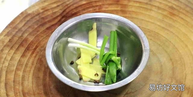 清炖鱼汤是用冷水炖还是用热水炖