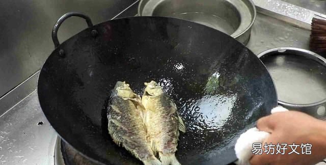 清炖鱼汤是用冷水炖还是用热水炖