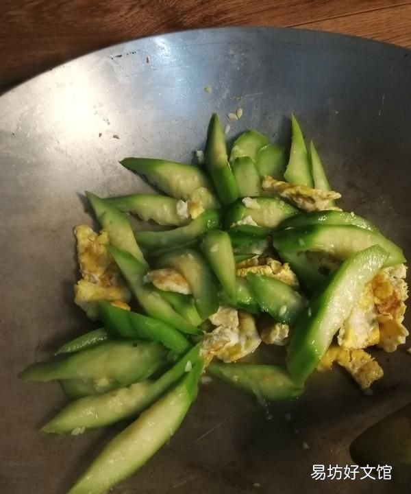 丝瓜吃了会中毒丝瓜还能吃吗 注意了这类丝瓜有毒不能吃