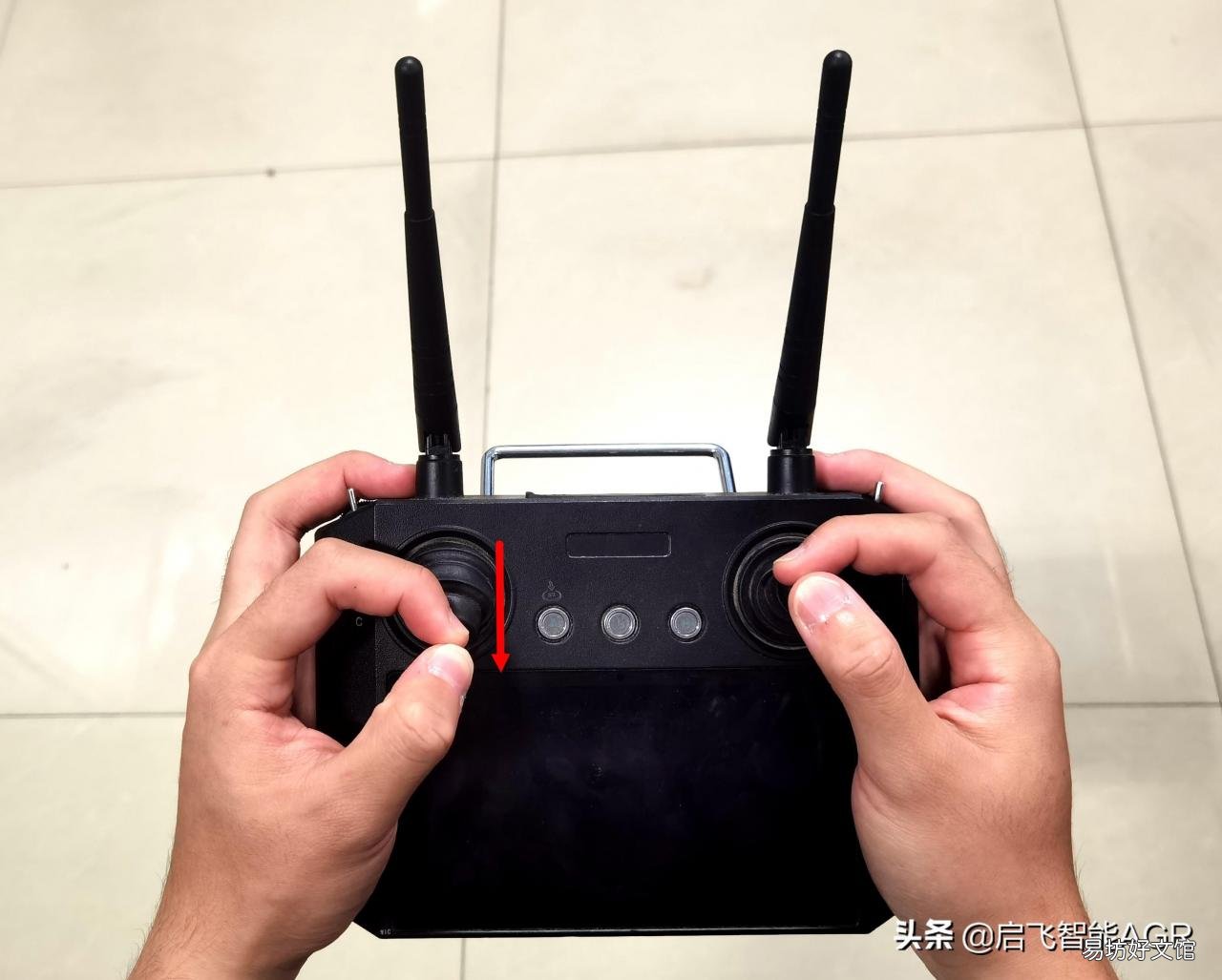全程图解无人机的操作步骤 遥控飞机怎么操作起飞降落