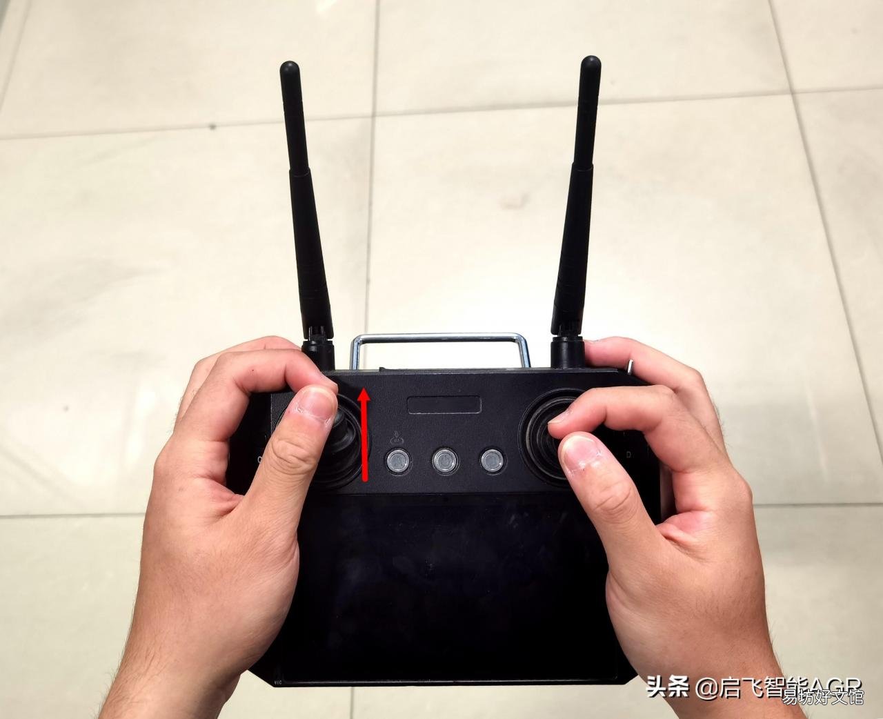 全程图解无人机的操作步骤 遥控飞机怎么操作起飞降落