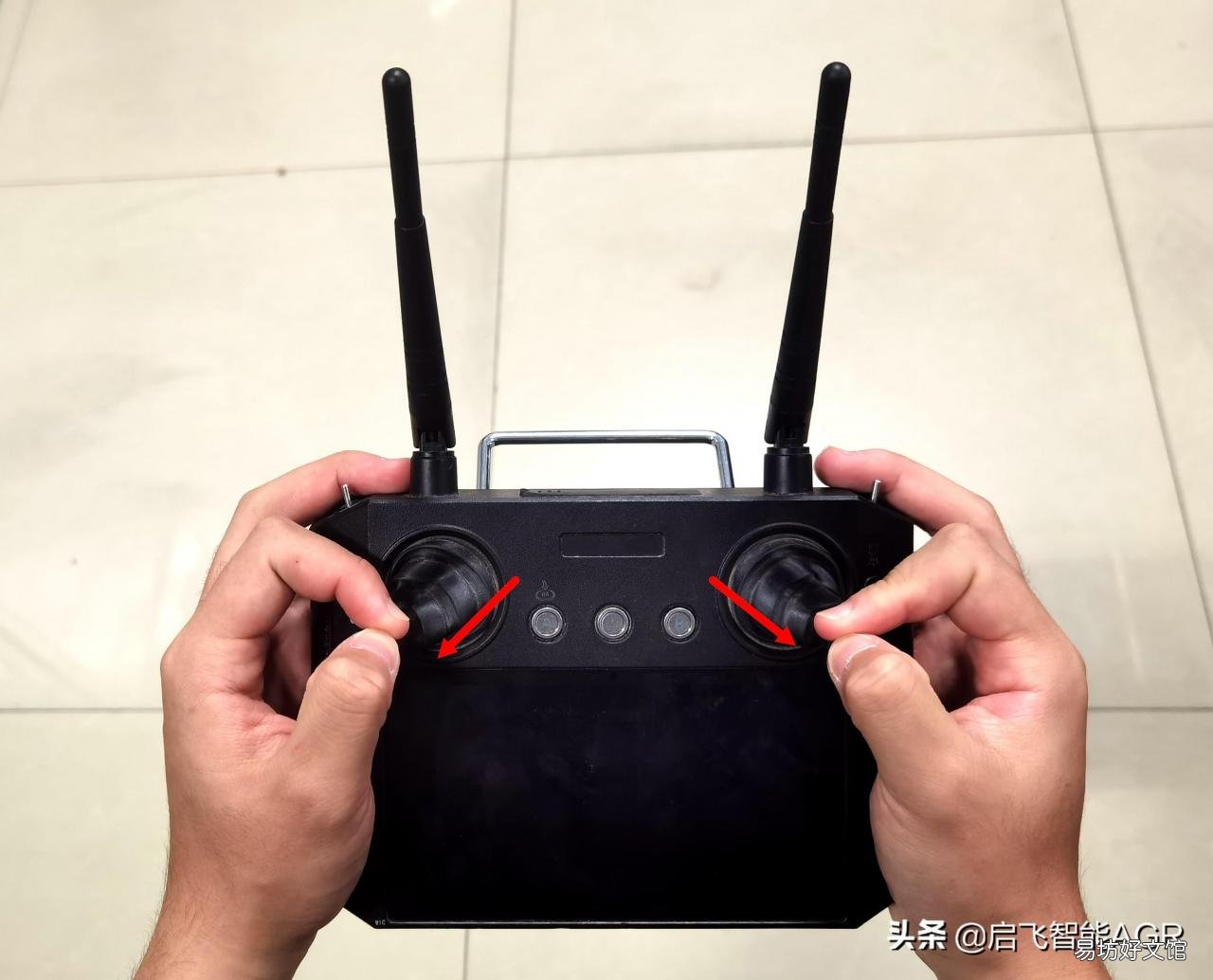 全程图解无人机的操作步骤 遥控飞机怎么操作起飞降落
