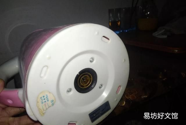 电水壶不加热了是怎么回事,电水壶一直加热不断电怎么修