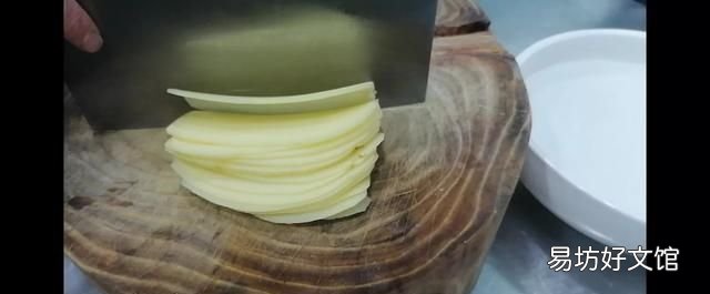 炝炒土豆丝怎么做好吃呢,炝炒土豆丝的正宗做法王刚