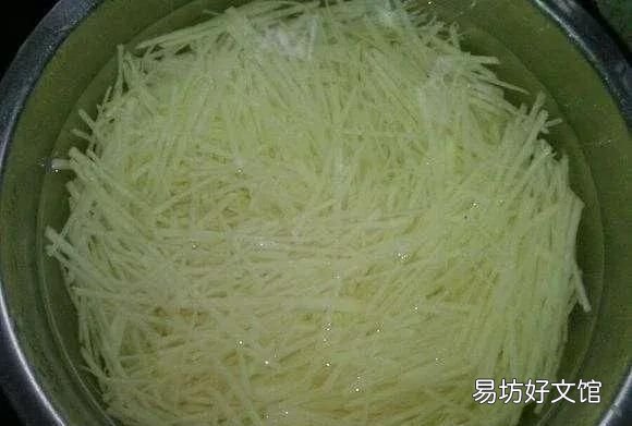 炝炒土豆丝怎么做好吃呢,炝炒土豆丝的正宗做法王刚
