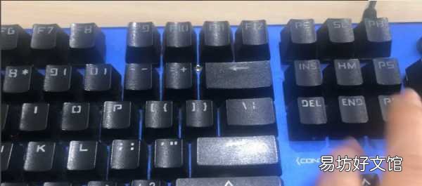 10秒免费删除空白页方法技巧 怎么把word中的空白页删掉