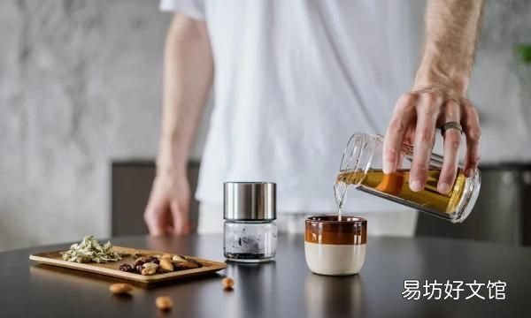 这3种饮品最好别放进保温杯里