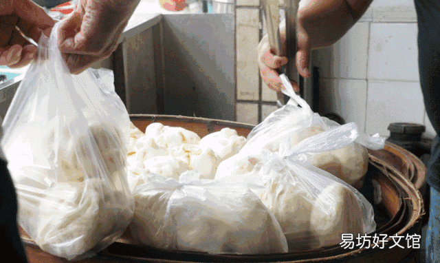 塑料袋可以装热食么