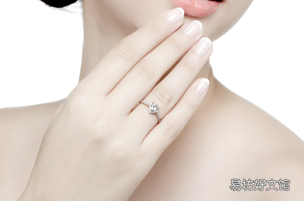 中指戒指说明什么，戒指带在中指是代表什么意思女士
