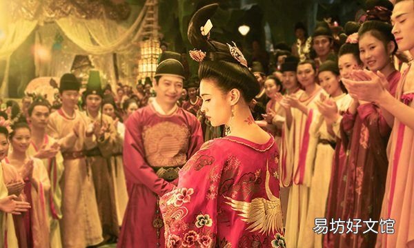 石榴裙之下什么意思,拜倒在石榴裙之下什么意思