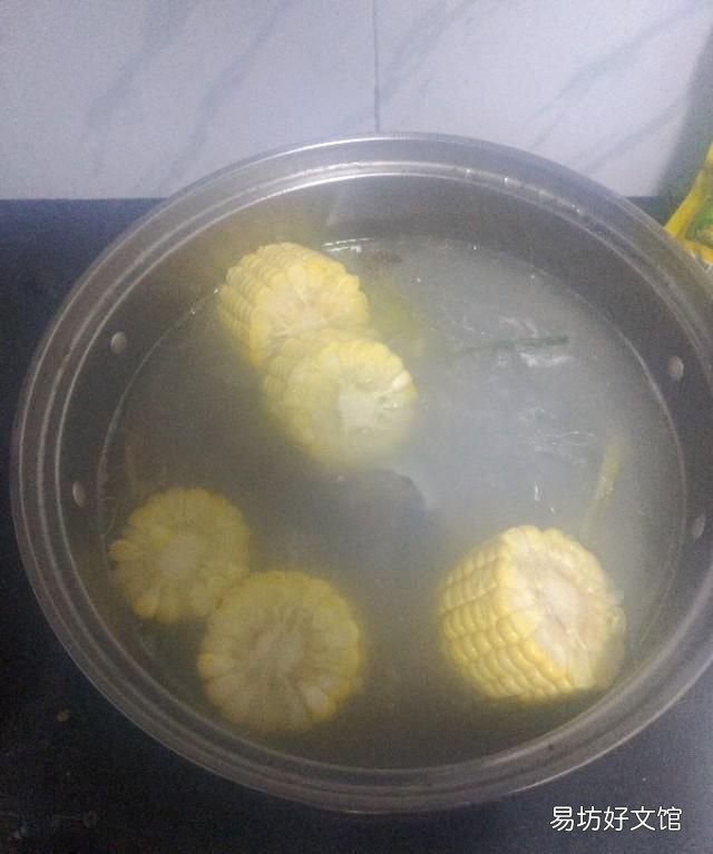 怎么煲骨头汤不柴