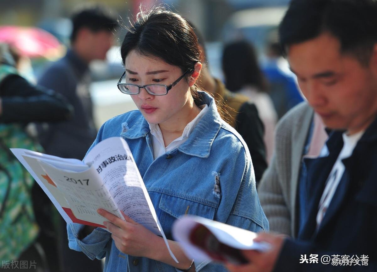 非常适合公务员的4个兼职 适合公务员的25个副业