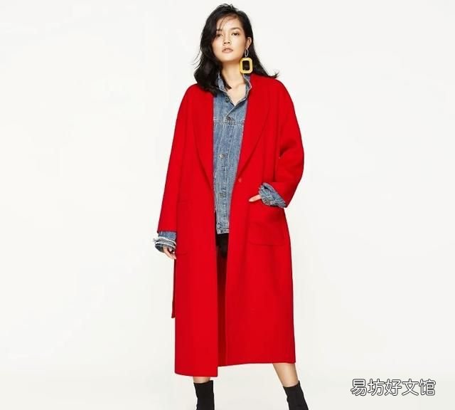 红色冲锋衣怎么穿出高级感 红色怎么穿出高级感来