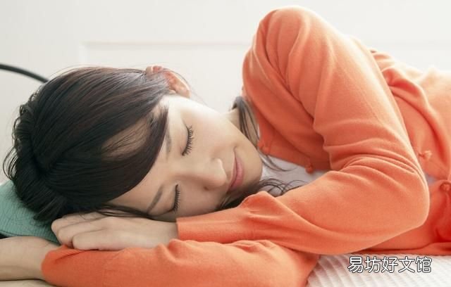 睡觉时枕什么样的枕头都不舒服