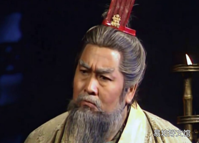 赤壁之战中的黄盖是一个怎样的人