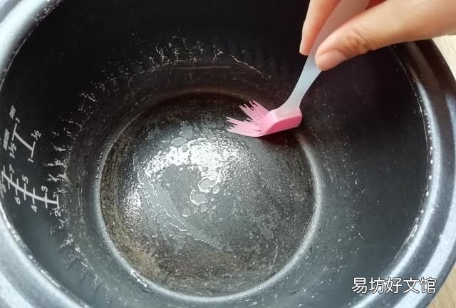 怎么用电饭锅做蛋糕才能不塌陷