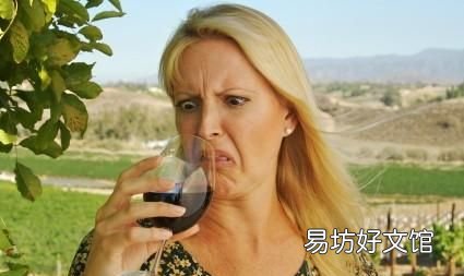 如何鉴别未喝完的红酒是否变质,存放了7年的红酒能喝吗