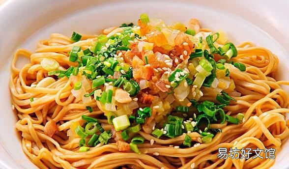 北方人一般吃面放什么,北方人天天吃面条不厌烦吗