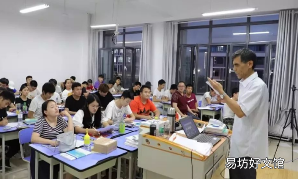 提出替代强化的是谁，直接强化 替代强化和自我强化的是