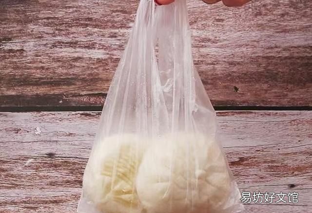 塑料袋盛热食物对身体有什么危害 塑料袋打包热食会有哪些危害