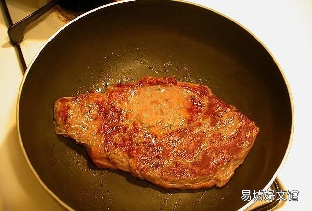 怎么煎牛排能把牛排煎得又嫩又软 煎牛排需要什么调料什么酱