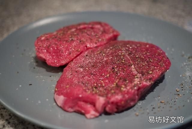 怎么煎牛排能把牛排煎得又嫩又软 煎牛排需要什么调料什么酱