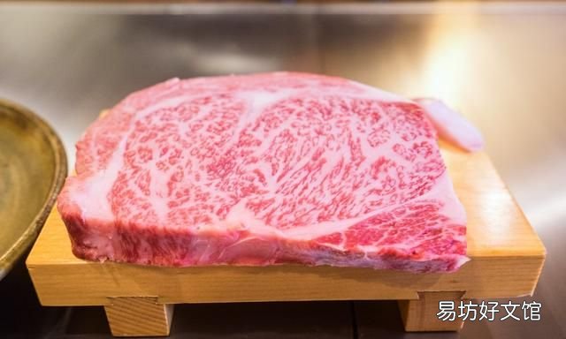 怎么煎牛排能把牛排煎得又嫩又软 煎牛排需要什么调料什么酱