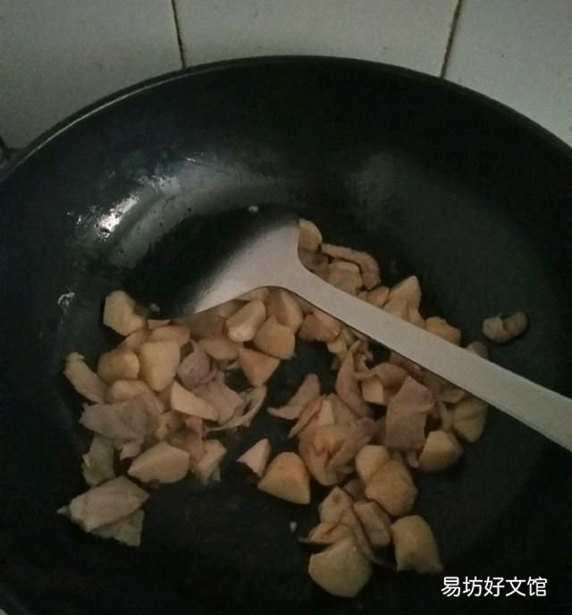 洋葱炒杏鲍菇怎么做才好吃