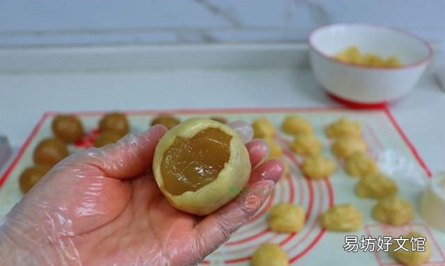 广式莲蓉蛋黄月饼哪个牌子好吃
