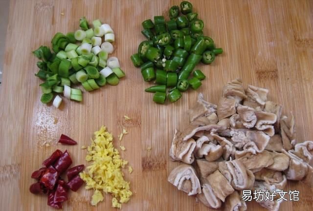 胡椒炒肥肠的做法 杂胡椒炒肥肠正宗做法