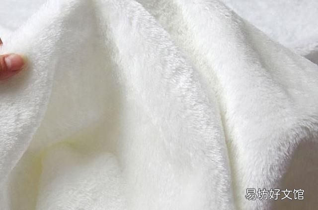 白色毛毯发黑怎么洗白