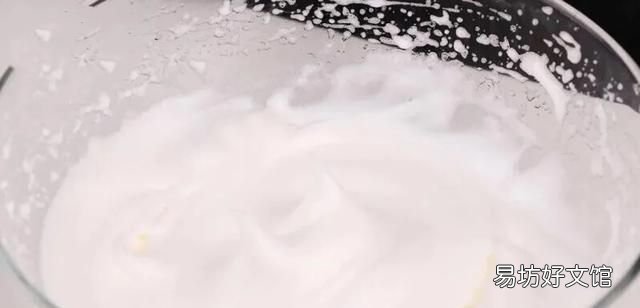 酸奶慕斯蛋糕要怎么做,酸奶慕斯蛋糕8寸配方
