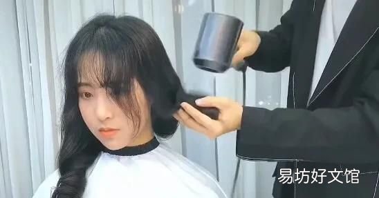 如何在家自己轻松打造波浪纹理卷发棒