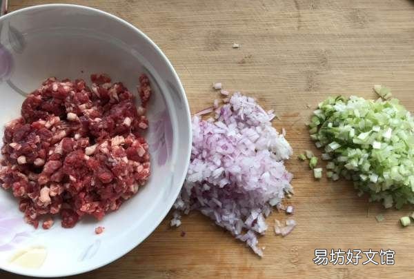 肉饼馅怎么调好吃，猪肉馅饼的家常做法