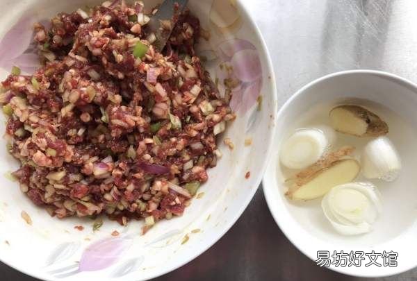 肉饼馅怎么调好吃，猪肉馅饼的家常做法