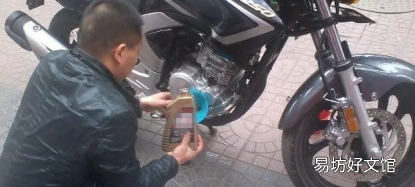 摩托车多少公里换机油,摩托车机油多少公里换一次最好