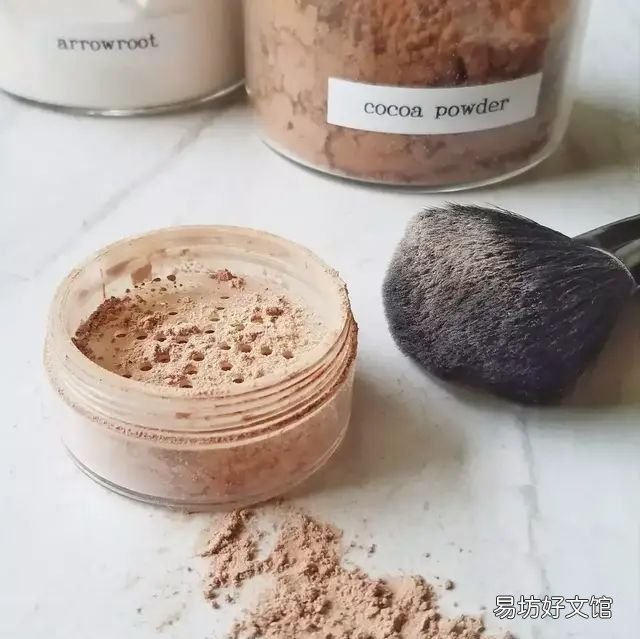 蜜粉散粉和粉饼区别在哪,莹润蜜粉怎么用