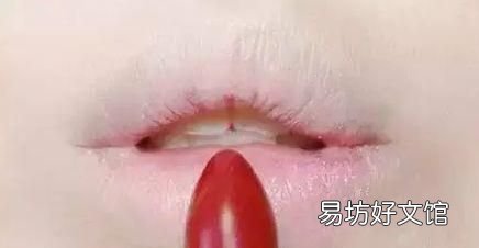 唇部打底真的是深唇色救星吗,唇部打底淡唇色